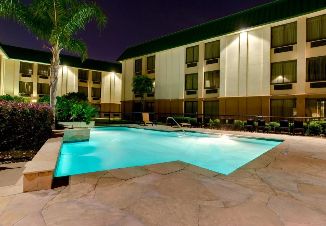 Heritage Place Houston Brookhollow Exterior photo